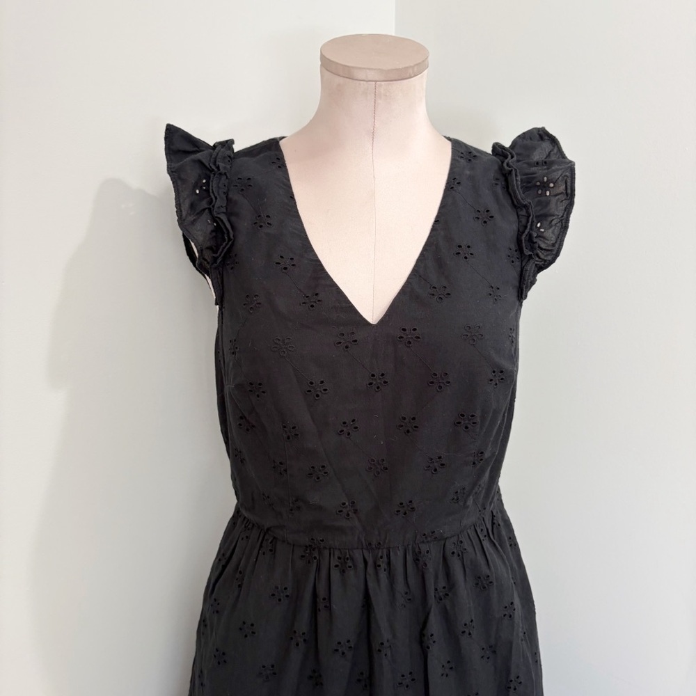 J. Crew Cotton Eyelet Midi Dress Size 2 Black Tiered Pockets Shoulder Ruffles - Picture 4 of 16